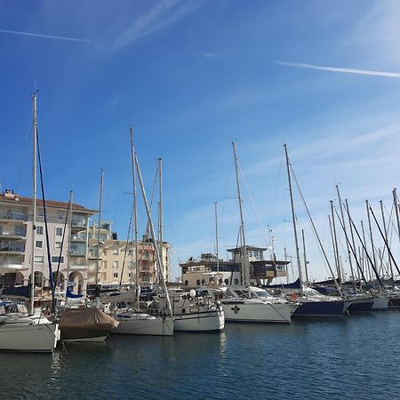 Coeur Marina Climatise Terrasse Parking Apartment Frejus Bagian luar foto