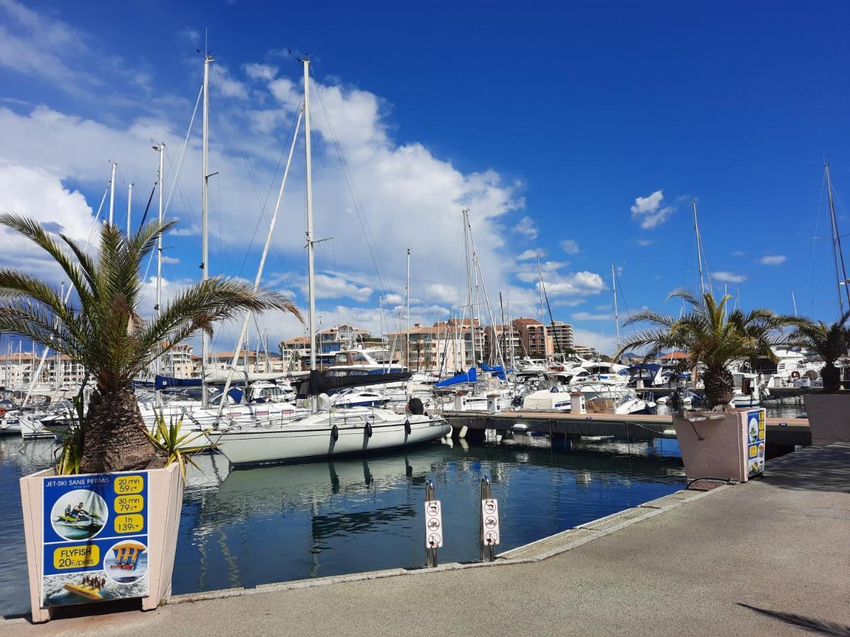 Coeur Marina Climatise Terrasse Parking Apartment Frejus Bagian luar foto